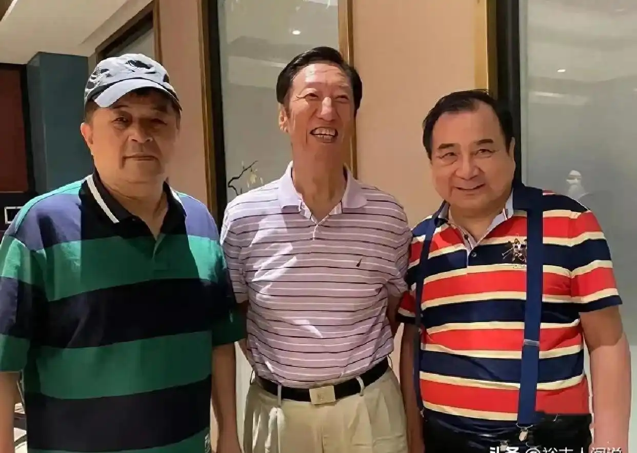 李晓华 毕福剑 聚会照片_参加毕福剑饭局的人