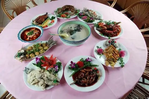 新疆南疆自驾游路线_新疆南疆旅游线路攻略_新疆人口中的“不远”到底有多远