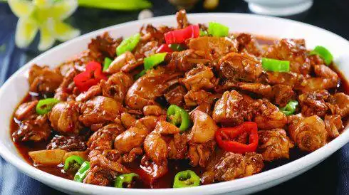 新疆南疆自驾游路线_新疆人口中的“不远”到底有多远_新疆南疆旅游线路攻略