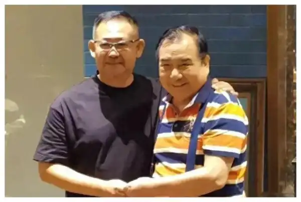 参加毕福剑饭局的人_亿万富豪李晓华 明星聚会 毕福剑高希希姜武现身