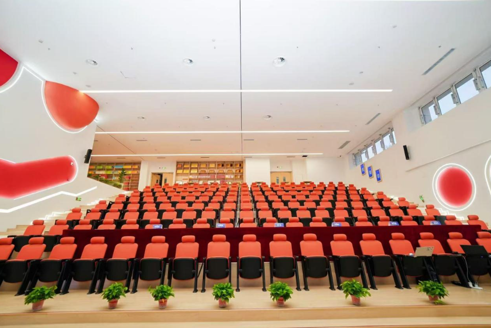 大学校园新闻范文大全_兰州大学智慧校园建设_兰州大学双一流建设