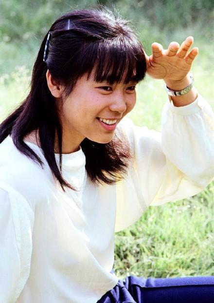 女排梁艳的老公张振兴_梁艳排球生涯_中国女排前队员梁艳