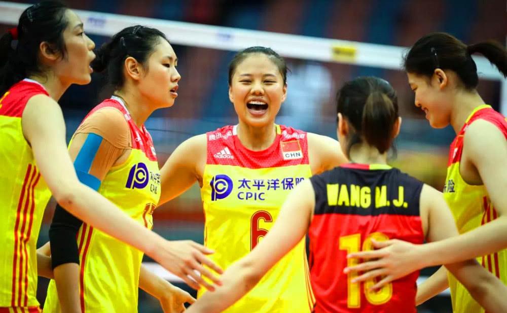 中国女排前队员梁艳_女排梁艳的老公张振兴_梁艳排球生涯