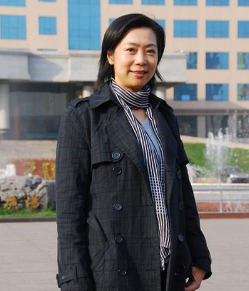 中国女排前队员梁艳_梁艳排球生涯_女排梁艳的老公张振兴