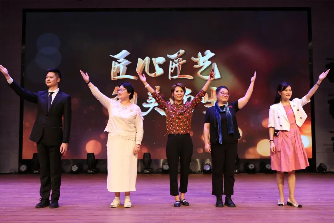 师德师风建设_新时代教师职业道德规范_师德师风 学校新闻稿