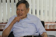 杨振宁学术成就_杨振武 简历_杨振宁人物经历