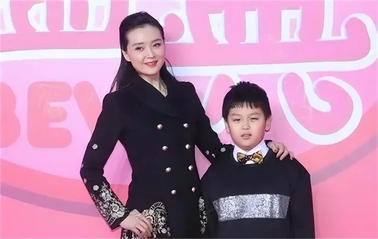 王艳 晴格格 传奇人生_王艳的老公王志才前妻