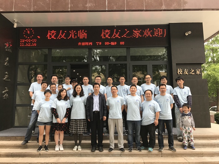 优秀校友交流会新闻稿_校友返校活动_毕业聚会纪念活动