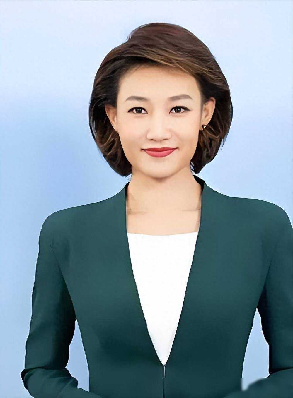 央视主播李梓萌_新闻联播错误集锦2_AI合成的直播带货骗局