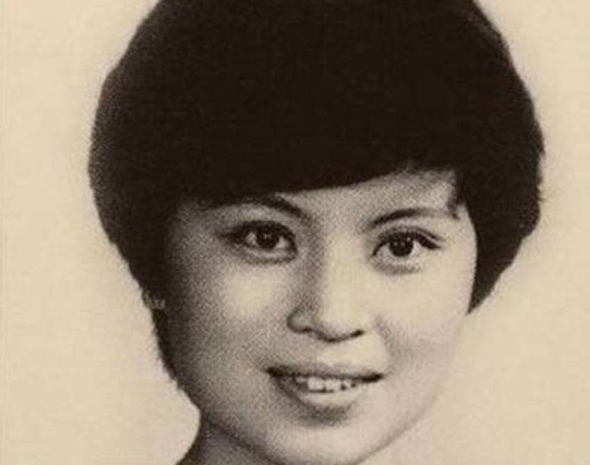 央视一姐李瑞英_新闻联播错误集锦2_李瑞英主持新闻联播28年0失误