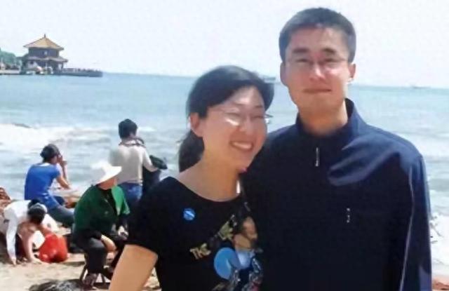 他是二炮军官，请假回家未归，上级打电话询问却意外得知其死讯