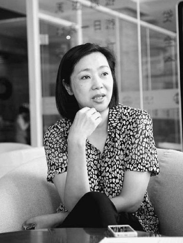 女排梁艳的女儿_梁艳 排球生涯_梁艳 早年经历