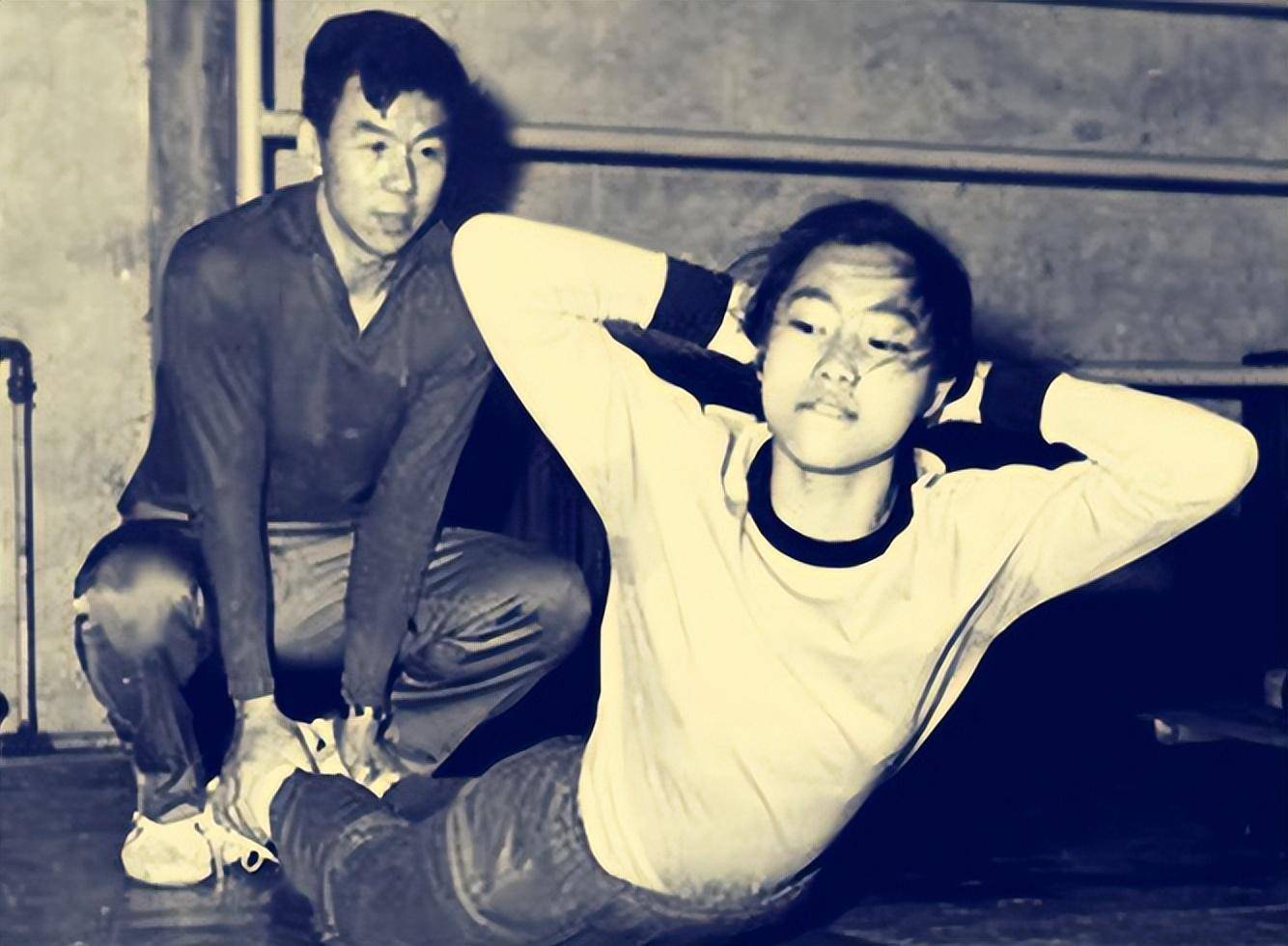 梁艳 中国女排五连冠 退役后生活_女排梁艳的女儿