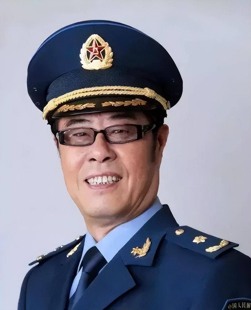 女排梁艳的女儿_梁艳 中国女排五连冠 退役后生活