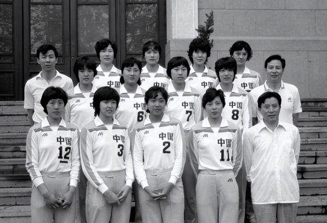 梁艳 中国女排五连冠 退役后生活_女排梁艳的女儿