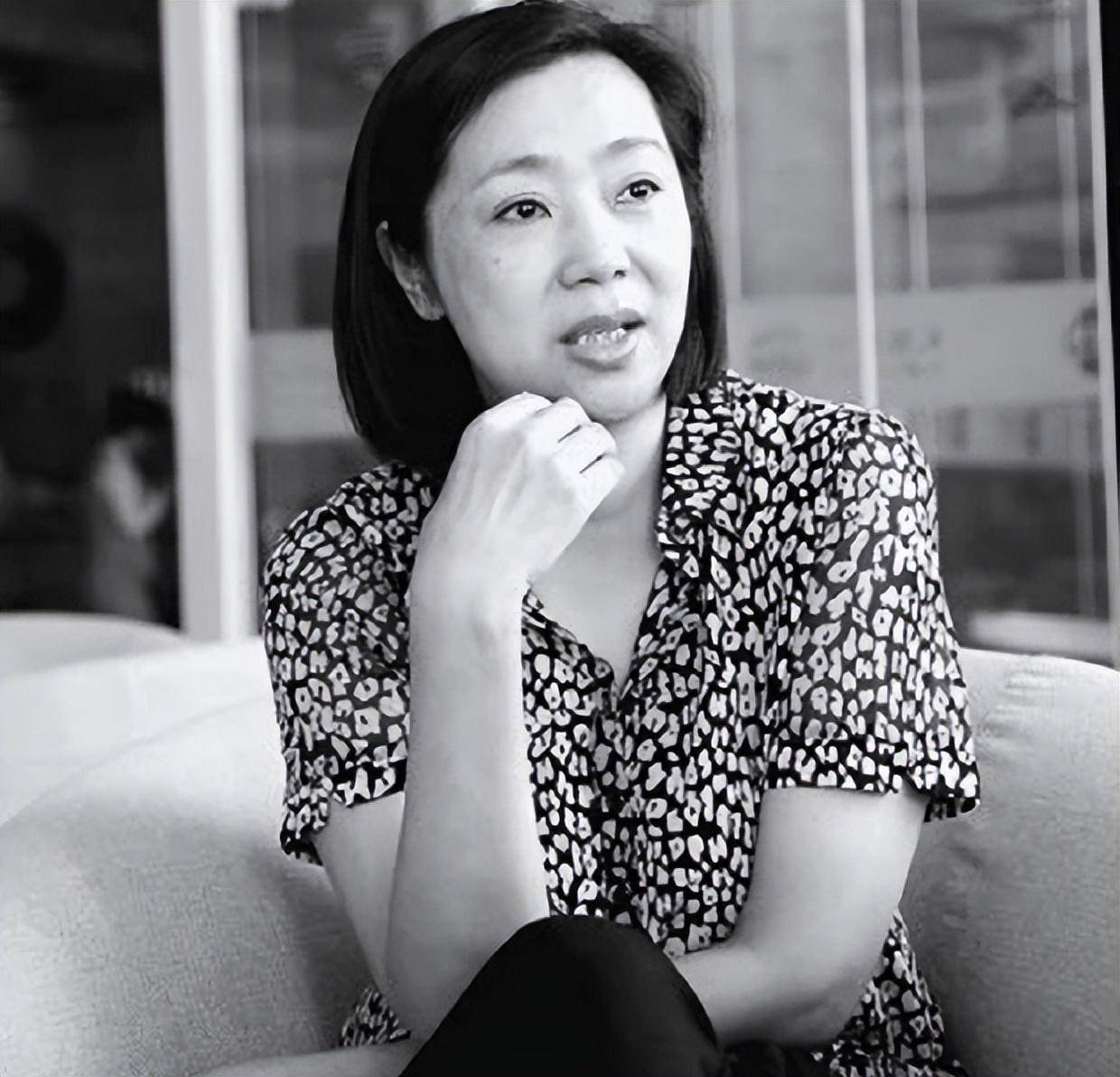 女排梁艳的女儿_梁艳 中国女排五连冠 退役后生活