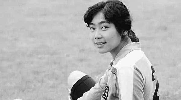 梁艳运动员生涯_女排梁艳的女儿_中国女排五连冠梁艳