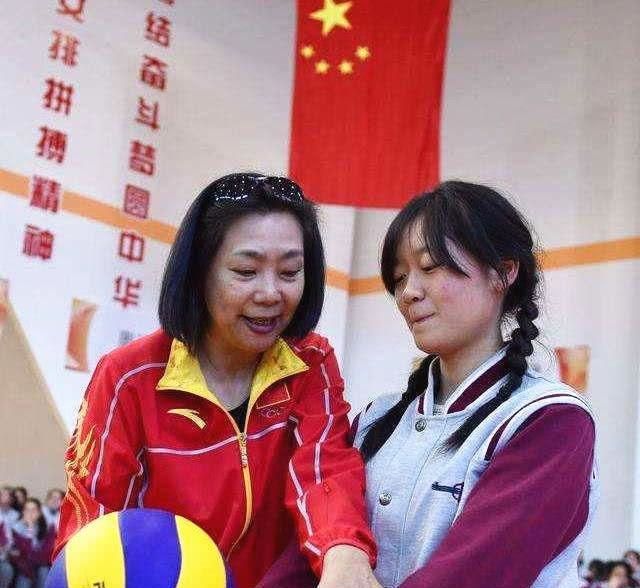 梁艳运动员生涯_中国女排五连冠梁艳_女排梁艳的女儿
