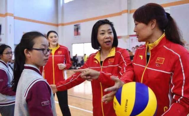 女排梁艳的女儿_中国女排五连冠梁艳_梁艳运动员生涯
