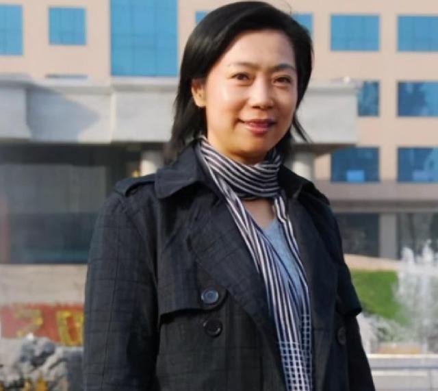 梁艳个人经历_女排梁艳的女儿_中国女排历史人物