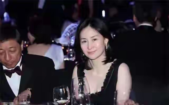 何超英何超琼何超莲何超欣_何鸿燊四房太太子女_澳门赌王