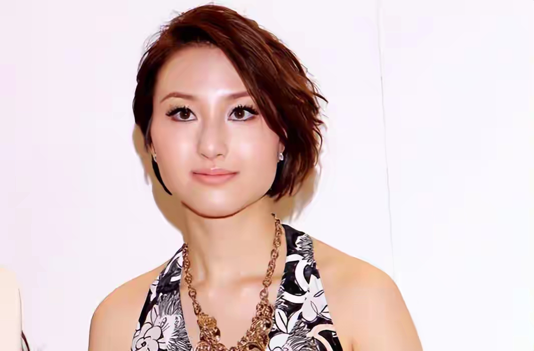 澳门赌王_何超英何超琼何超莲何超欣_何鸿燊四房太太子女