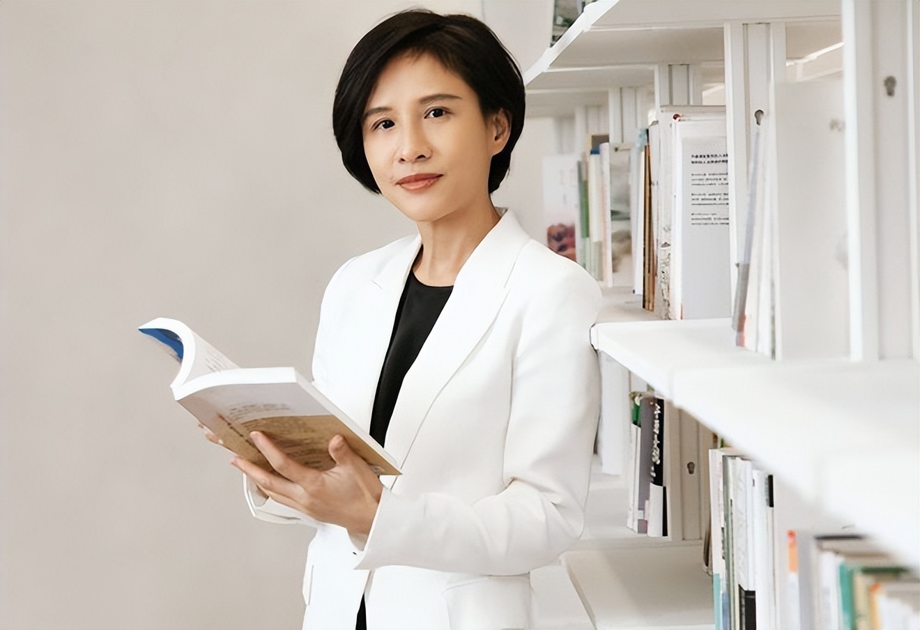 郑丽君 台独 夫妇大陆生意_台湾新闻蔡英文老公