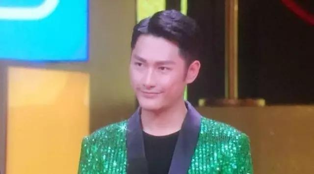 李枫郭敬明性骚扰事件_朱梓骁被指与郭敬明不清不楚_朱梓骁事件什么时候