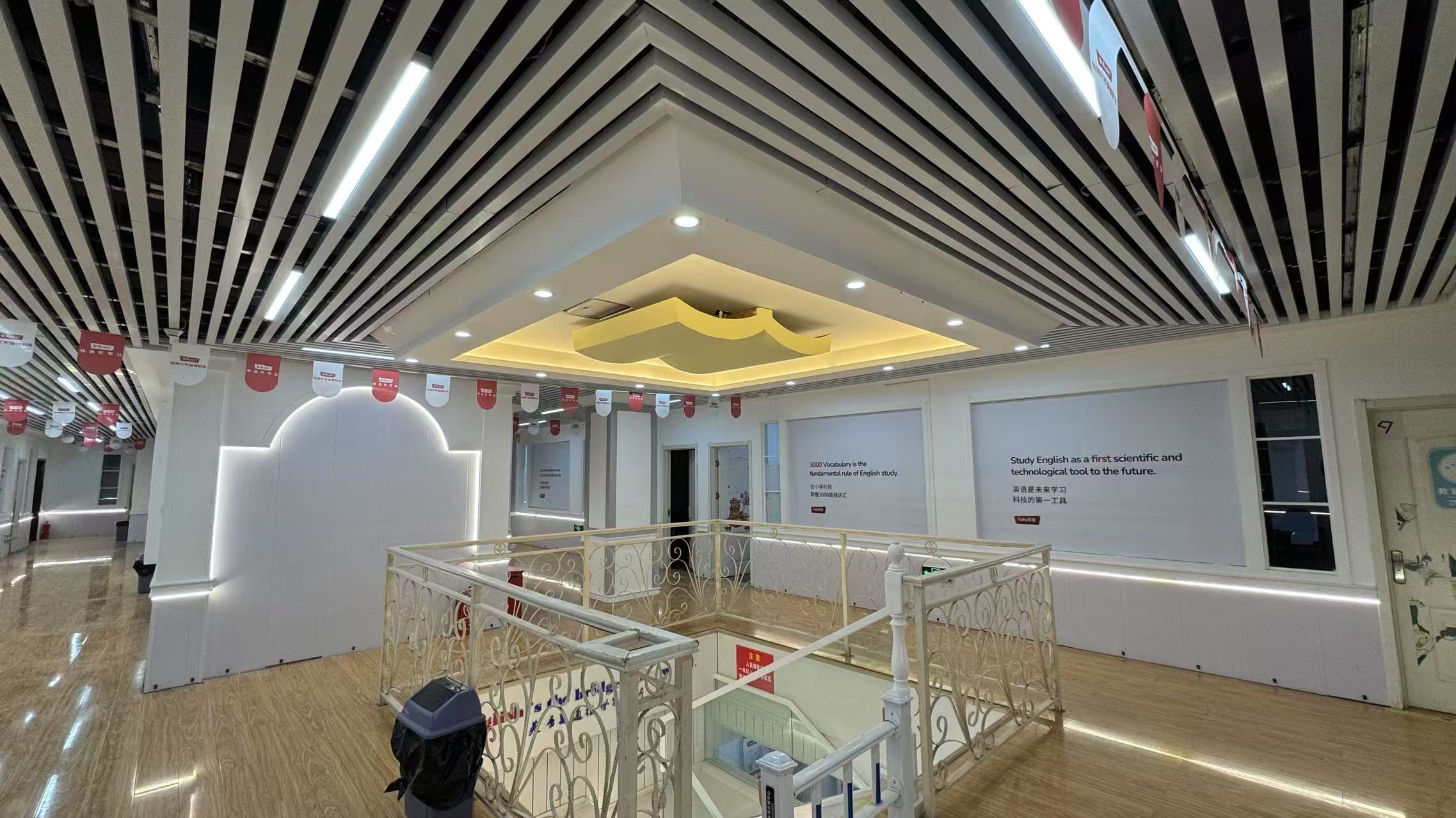 智能英语学平台登录账号_智能英语学习机转型方案_少儿英语AI培训