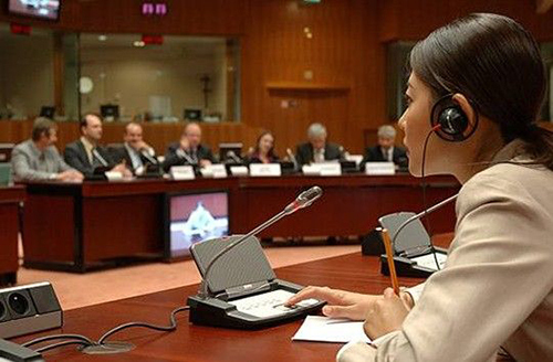 有没有可以自动翻译手机游戏的软件