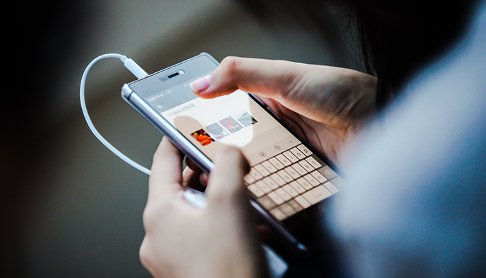 微信朋友圈“小广告”汹涌来袭