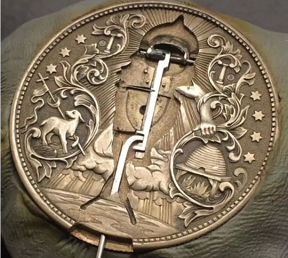 美国一男子疯狂囤500万枚5美分硬币_50美分硬币雕刻_俄罗斯博主Roman Booteens硬币艺术