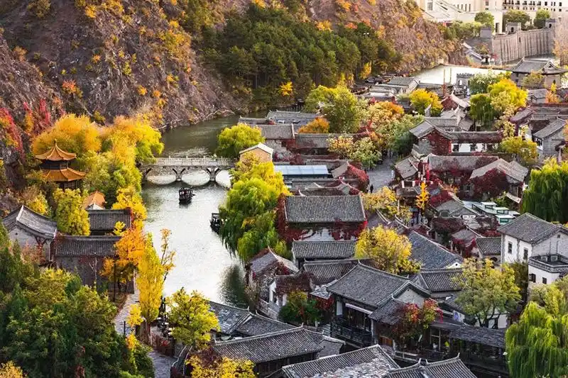 古北水镇汤河湖红叶观赏点_密云赏红叶攻略_这些赏红叶的“出片宝地”藏不住了