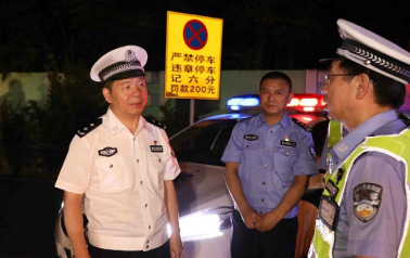 2019年8月20日,湖南省交警总队长蒋建湘到株洲醴陵一线督战“逢十”统一行动,并对株洲“农村派出所管交通”的做法给予高度肯定