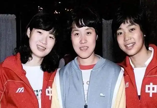 老女排梁艳_女排五连冠功臣梁艳_梁艳现在做什么工作