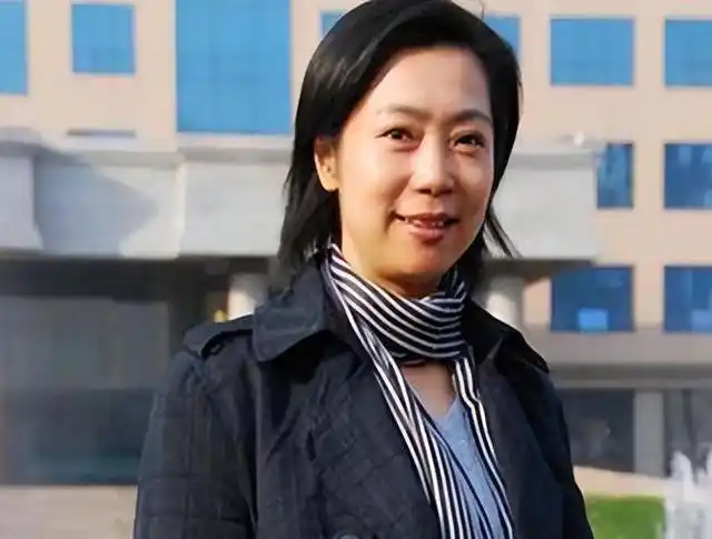 女排五连冠功臣梁艳_老女排梁艳_梁艳现在做什么工作