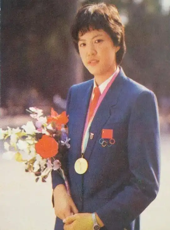 老女排梁艳_女排五连冠功臣梁艳_梁艳现在做什么工作