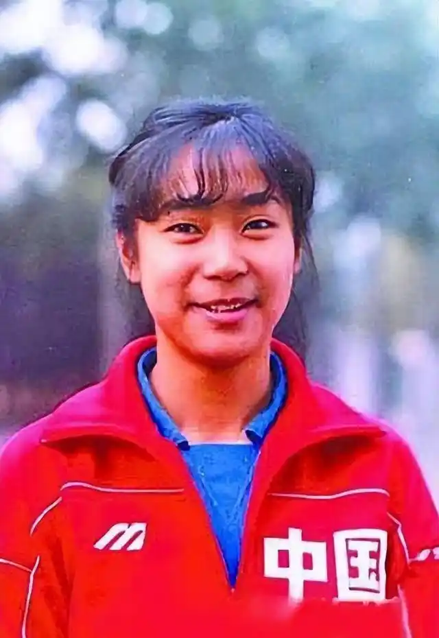 老女排梁艳_女排五连冠功臣梁艳_梁艳现在做什么工作