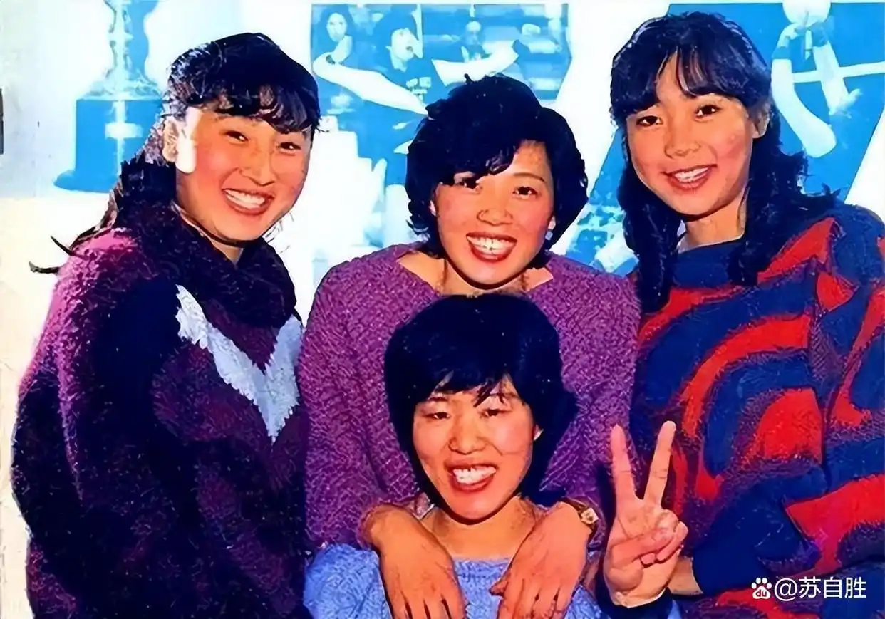 女排五冠王梁艳现状，退役后和球迷创下过亿资产，女儿是清华博士