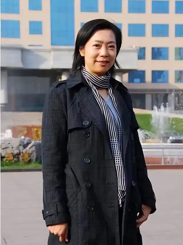 梁艳：女排传奇背后的故事，平凡生活中的不平凡爱情