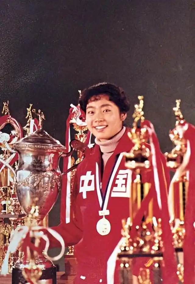 梁艳退役后生活_老女排梁艳_梁艳女排生涯