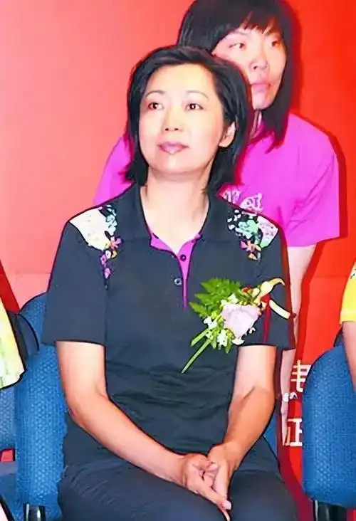 梁艳退役后生活_老女排梁艳_梁艳女排生涯