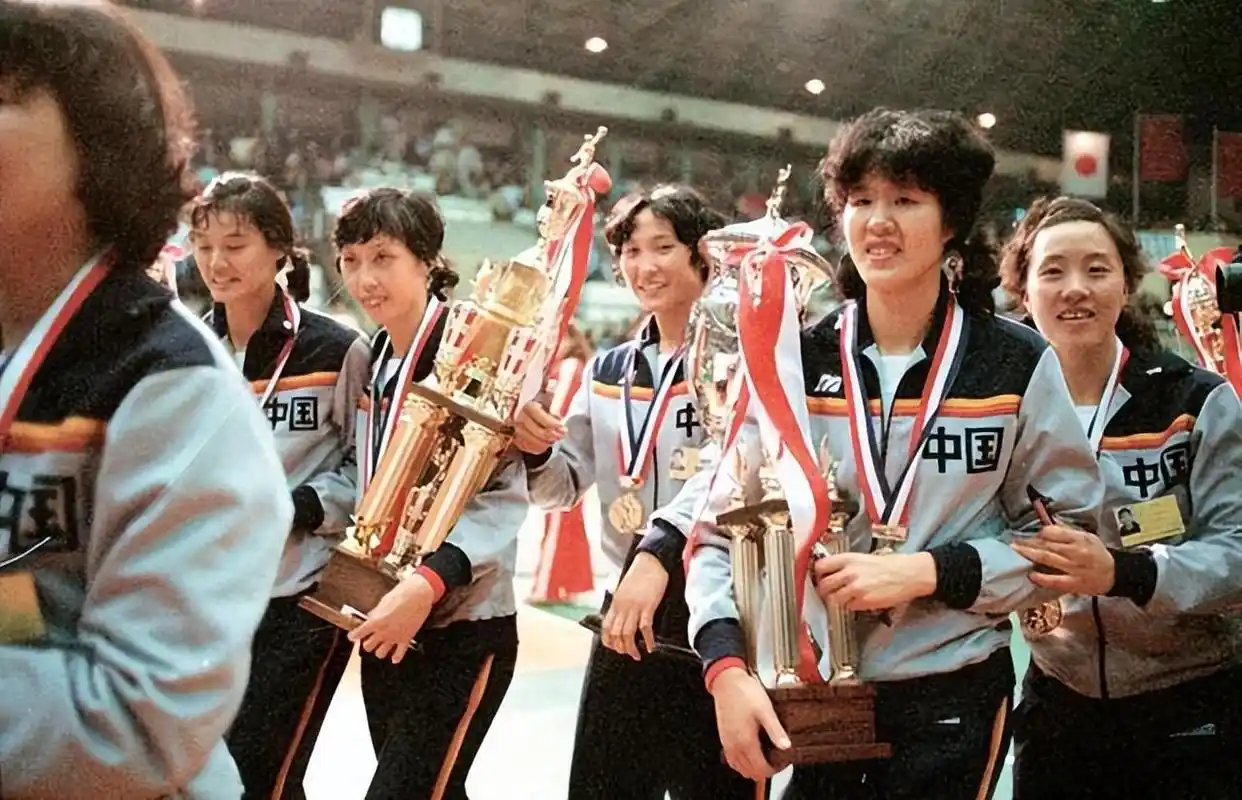 老女排梁艳_梁艳 中国女排 女企业家