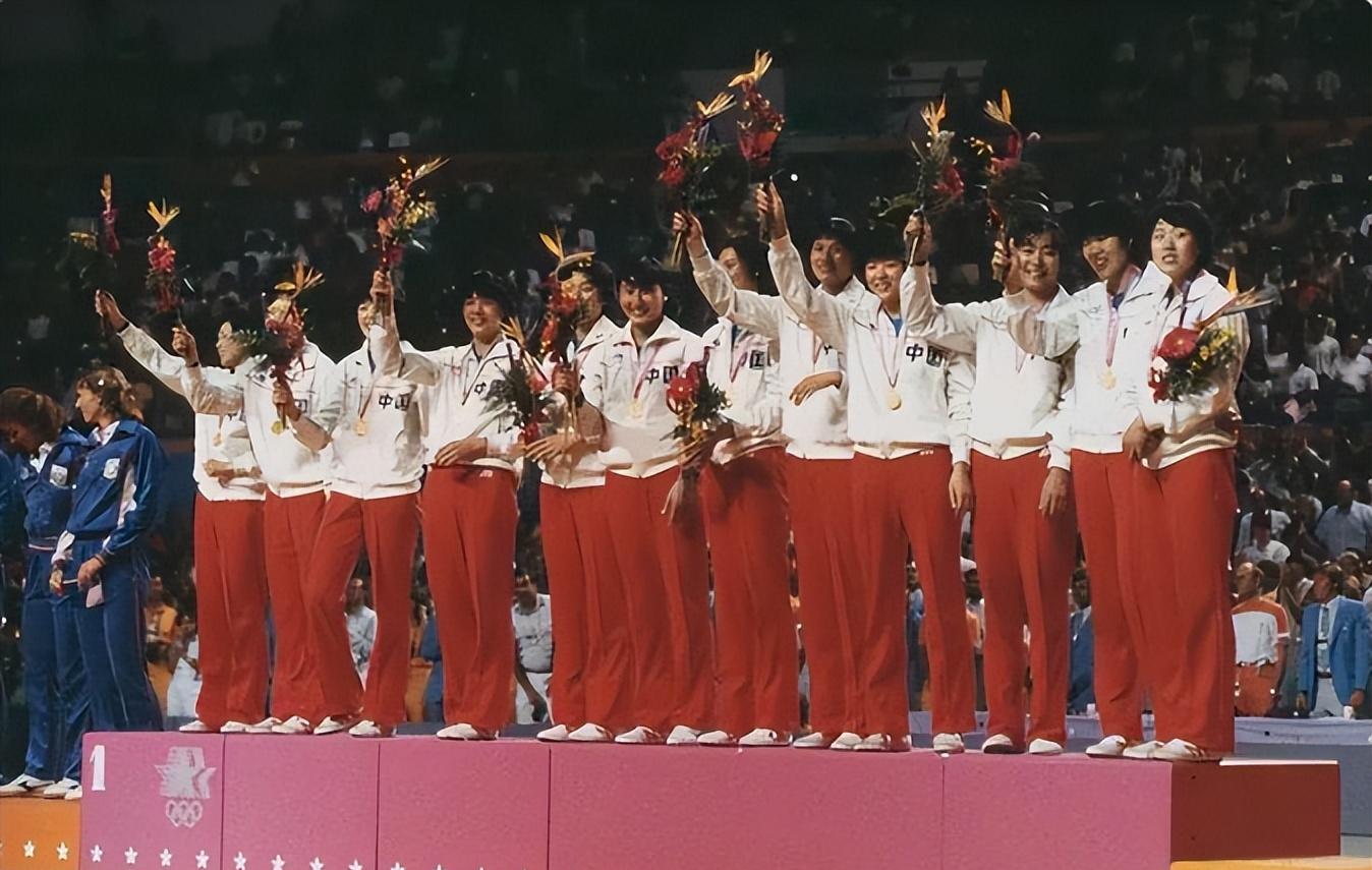 中国女排五连冠梁艳 退役后生活经历 传奇女排队员梁艳商业成就_老女排梁艳