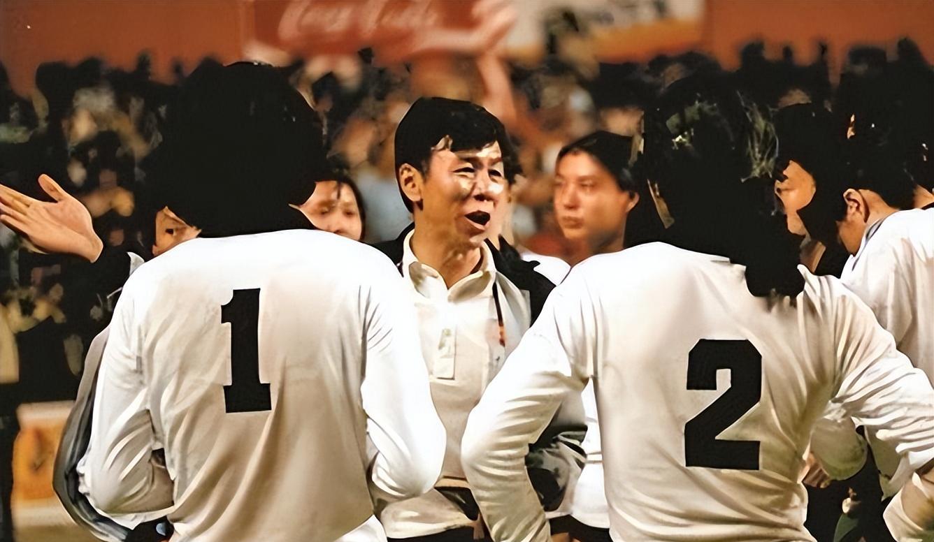 中国女排五连冠梁艳 退役后生活经历 传奇女排队员梁艳商业成就_老女排梁艳