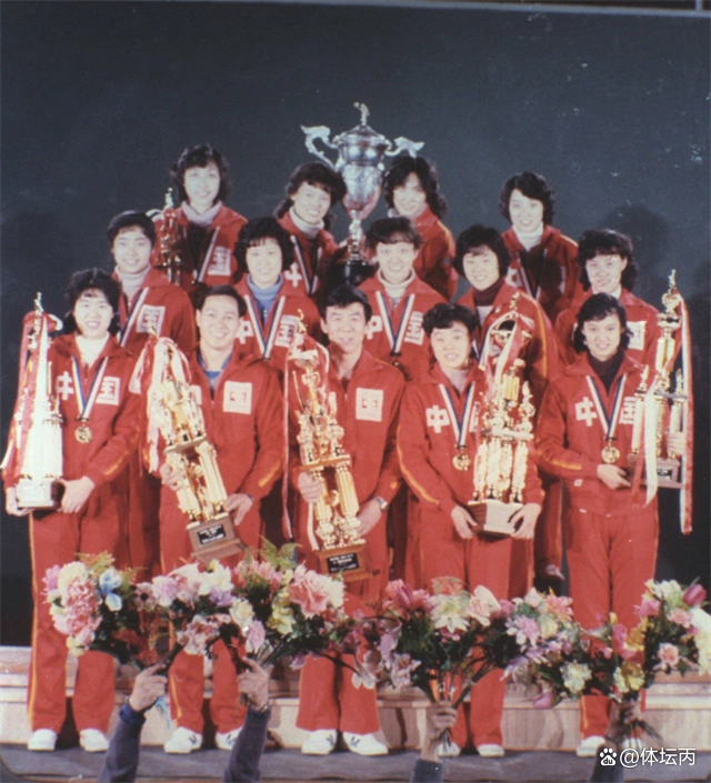 梁艳 中国女排五连冠 退役后创业_老女排梁艳