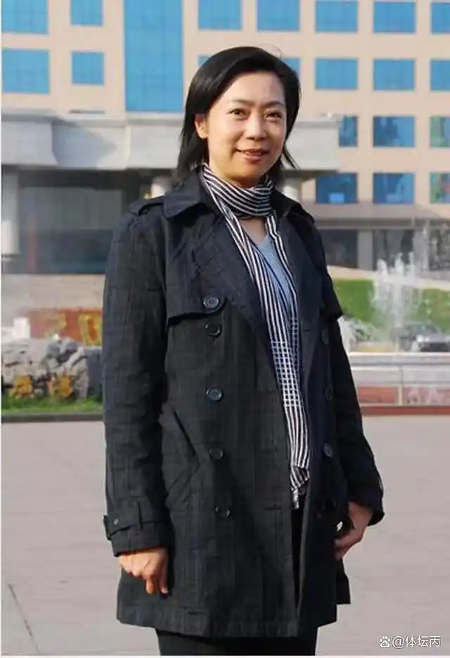 梁艳 中国女排五连冠 退役后创业_老女排梁艳