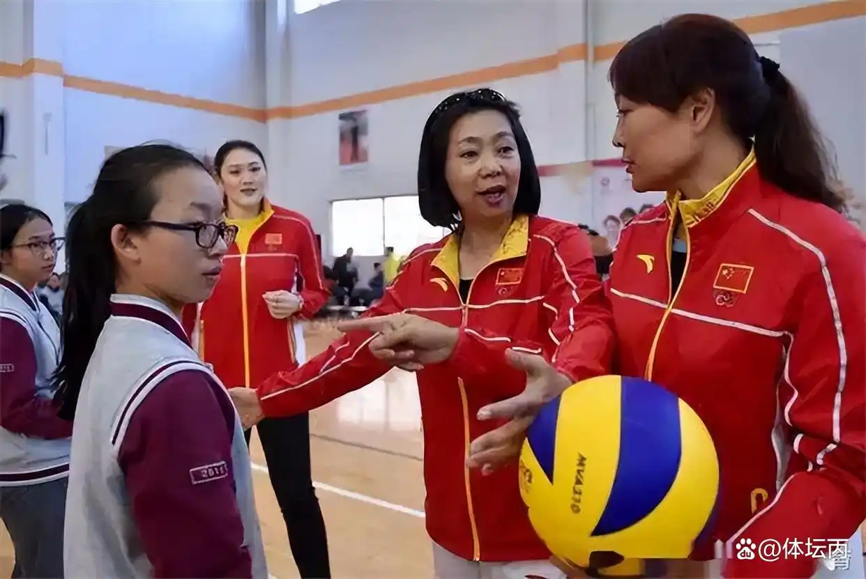 梁艳 中国女排五连冠 退役后创业_老女排梁艳