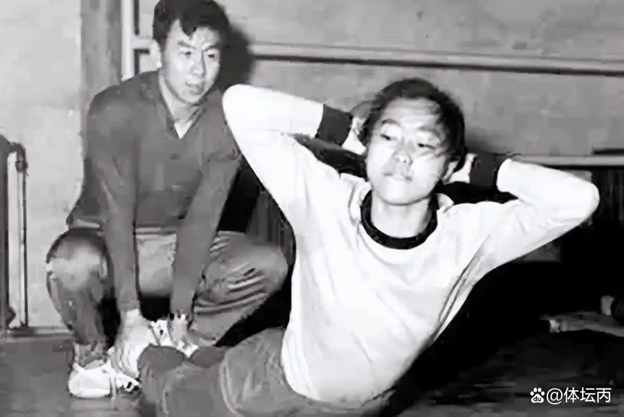 梁艳 中国女排五连冠 退役后创业_老女排梁艳