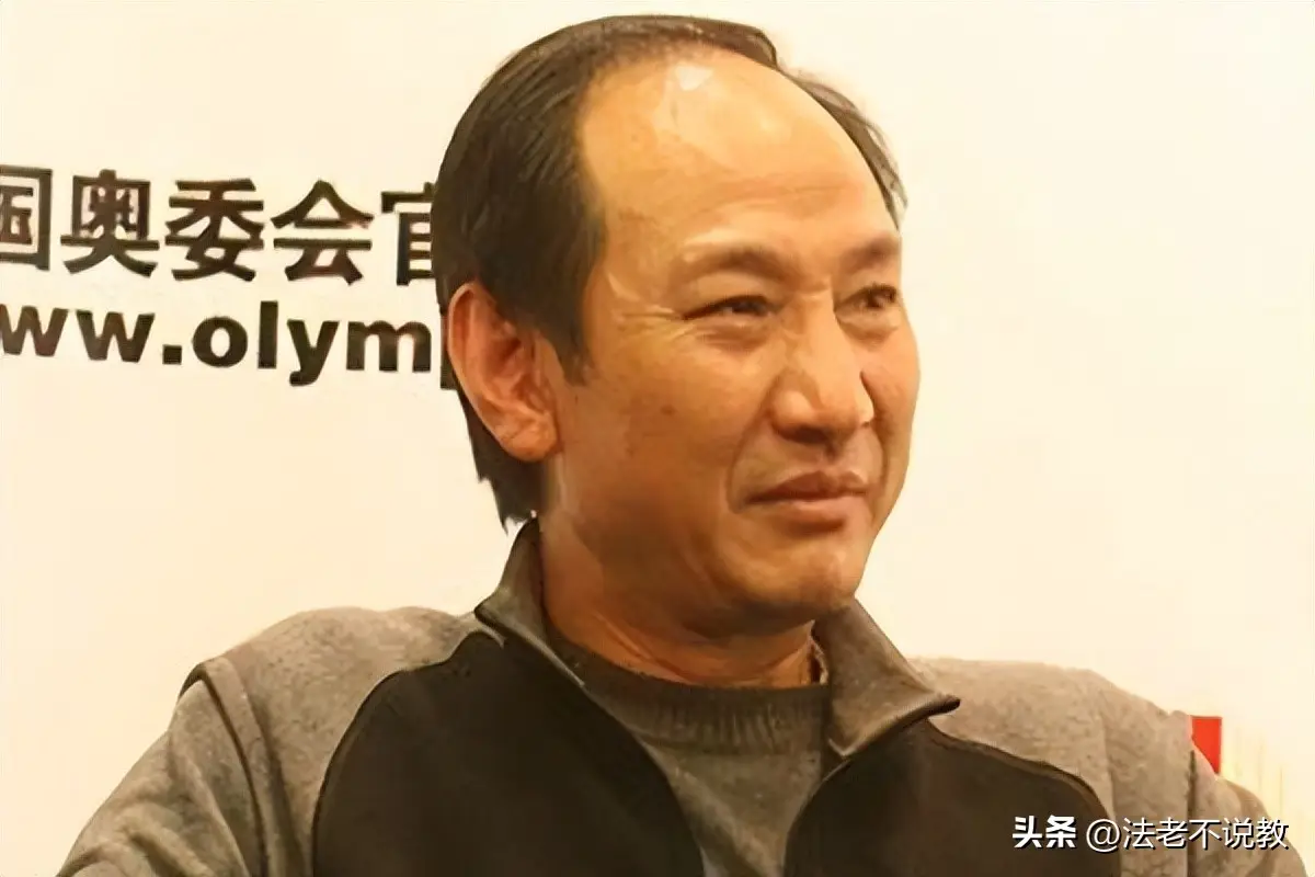 刘翔恩师孙海平现状：多省发工资，5大爱徒都争气，70岁一天2包烟